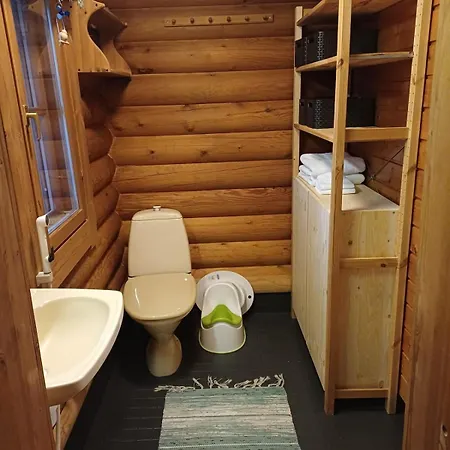 Log On The Riverbank Chalet *